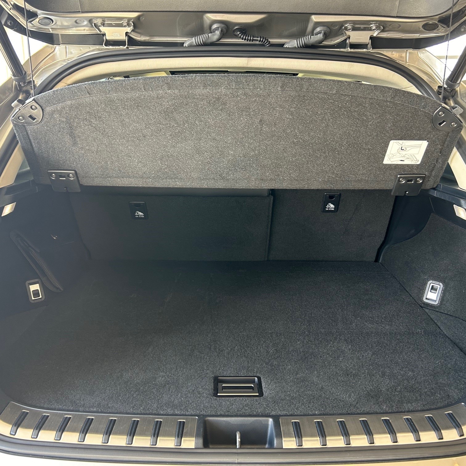 individual car image